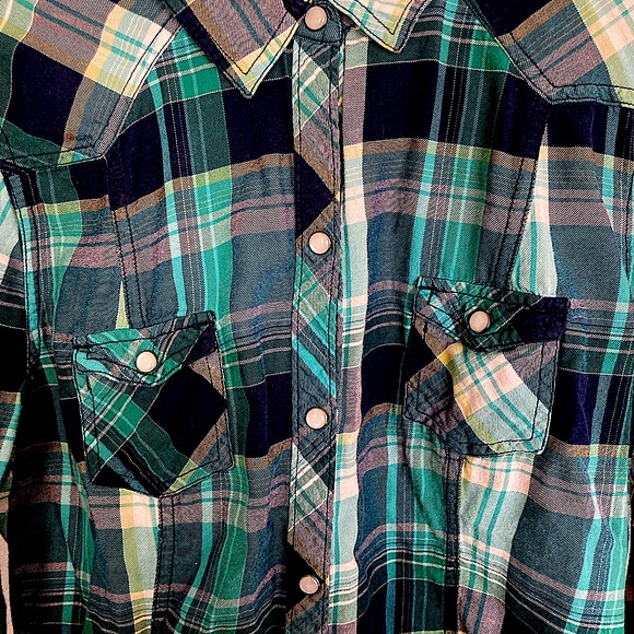 Old Navy Girl’s Large Button-Up Flannel - Picture 3 of 6